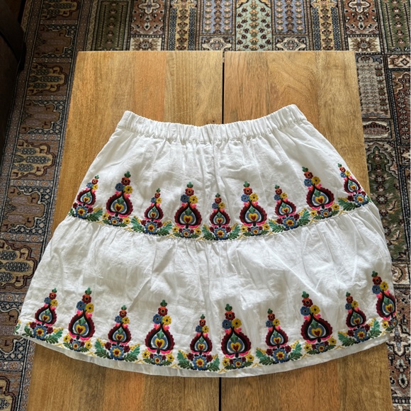 Boden Embroidered Mini Skirt Size 12 NWT - Picture 2 of 4